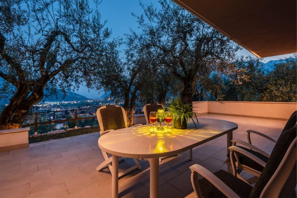 Вилла Casa Tra Gli Olivi Арко Экстерьер фото